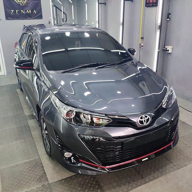 Toyota Yaris Platinum series crystal coating 2